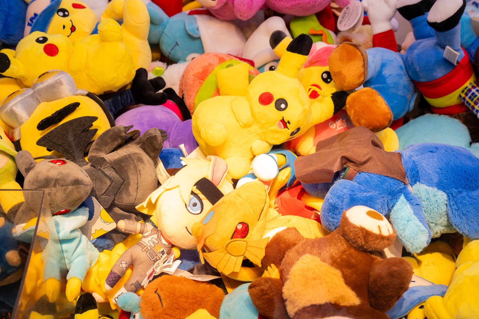 Premios canjeables por tickets en el arcade de Bowling Pleno Zenia — peluches y regalos